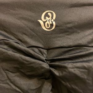 Bitsy Bottoms SZ small Black cropped leggings